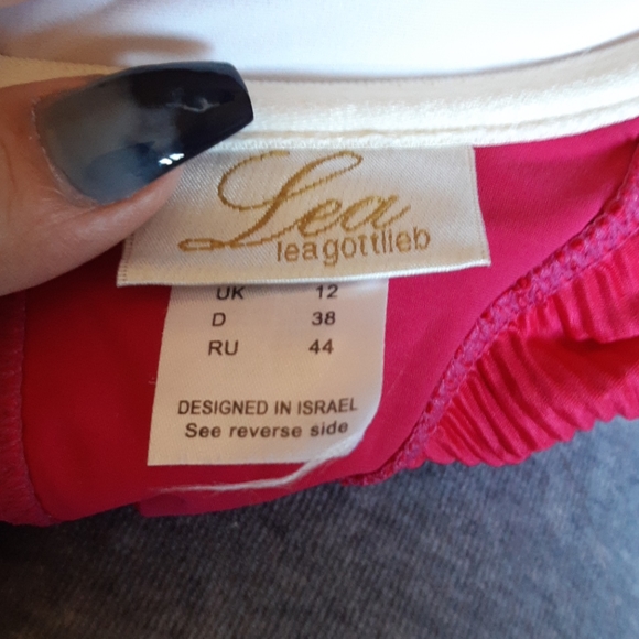 Bikini - Picture 2 of 6